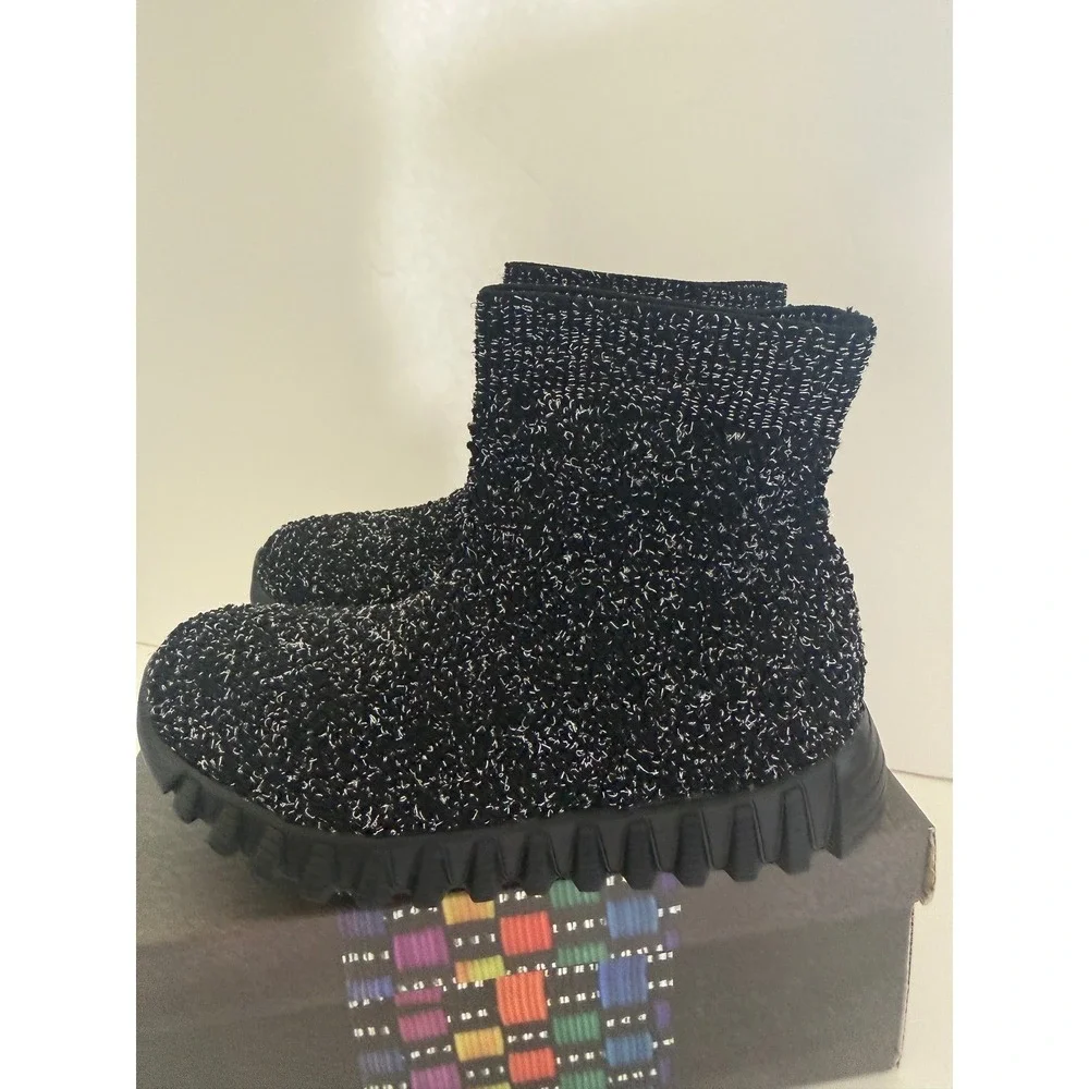 Bernie Mev Keyla K Kids Black Pewter Chenille Memory Foam Sock Boots Size 33 NEW
